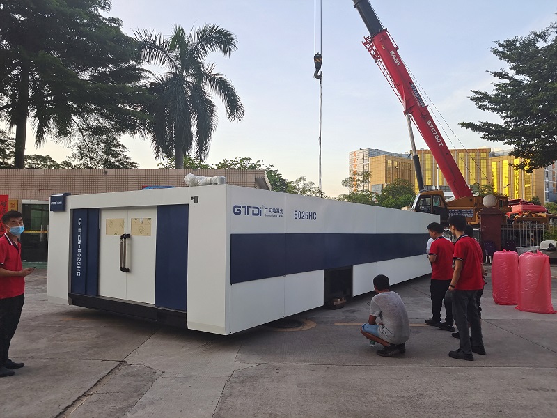 金沙城js93线路激光8025HC总线高功率12000W光纤激光切割机交付成功