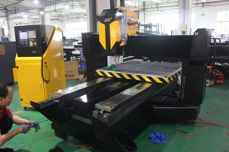 杰克铝板雕刻机 销售结束金沙城js93线路的服务才刚开始